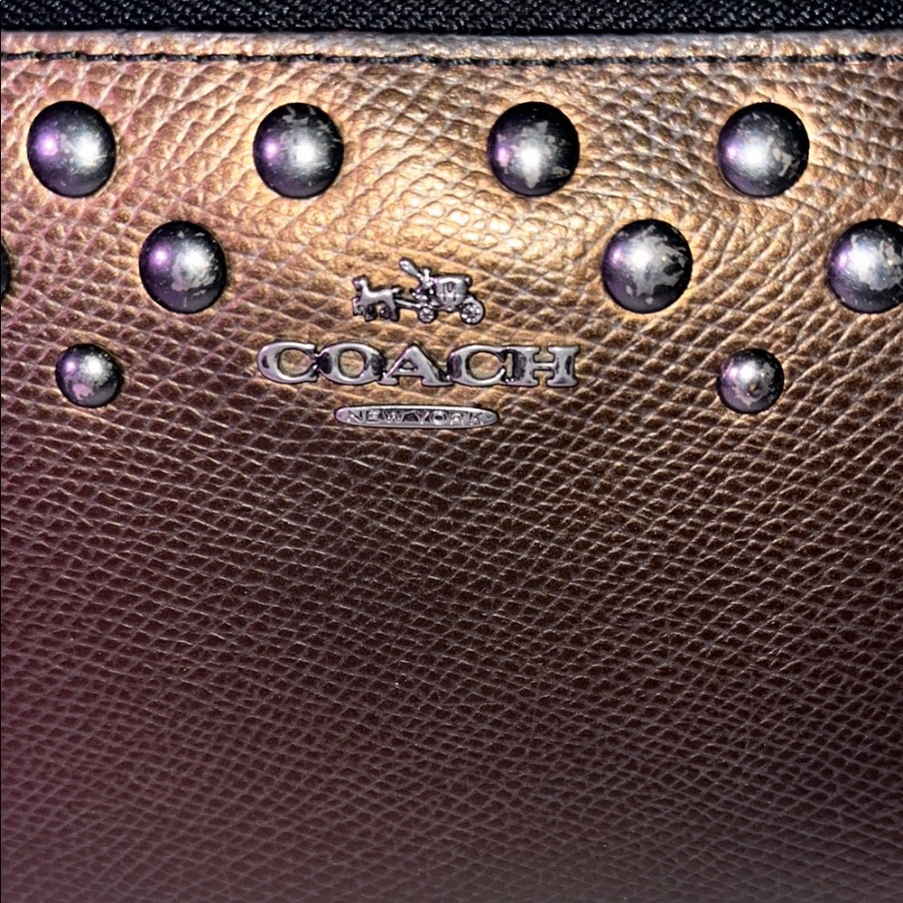 Coach Accordion Zip Wallet in Studded Crossgrain Leather - Picture 3 of 6